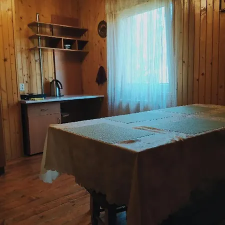 Vyshenka Villa Tatariv